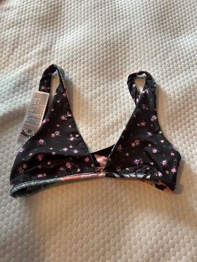 Billabong reversible floral top